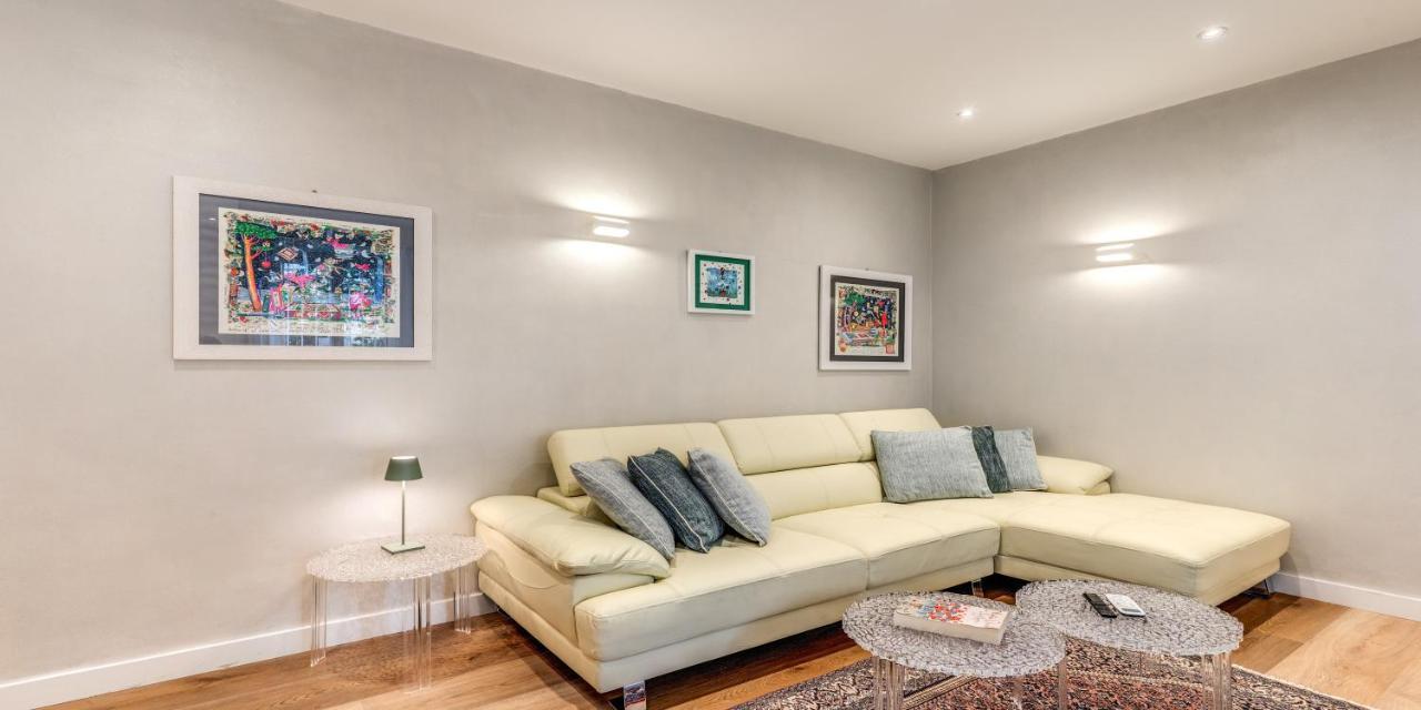 Deluxe One Bedroom Apartment, Perfect Location, Air Cond Apartamento